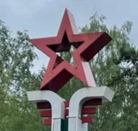 Красная звезда на стелу в Красногвардейском (518402)
