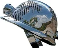 Каска - скульптура абстрактная скульптура из нержавеющей стали на заказ — Красногвардейское  